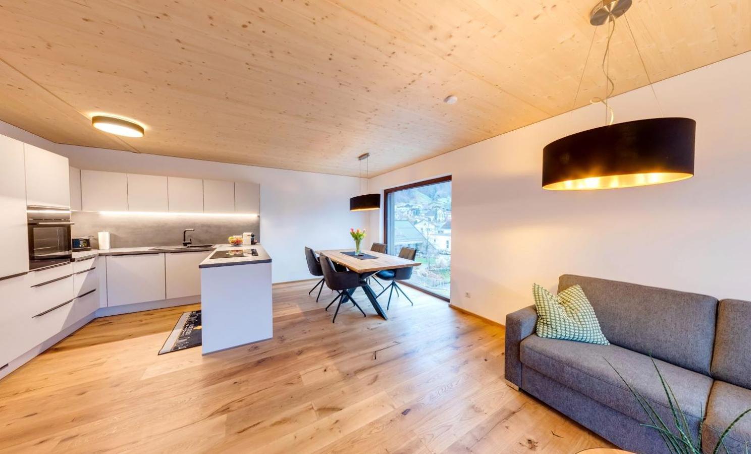 Urban-Apartmenthaus Zwischen Berg Und See Dornbirn Bagian luar foto
