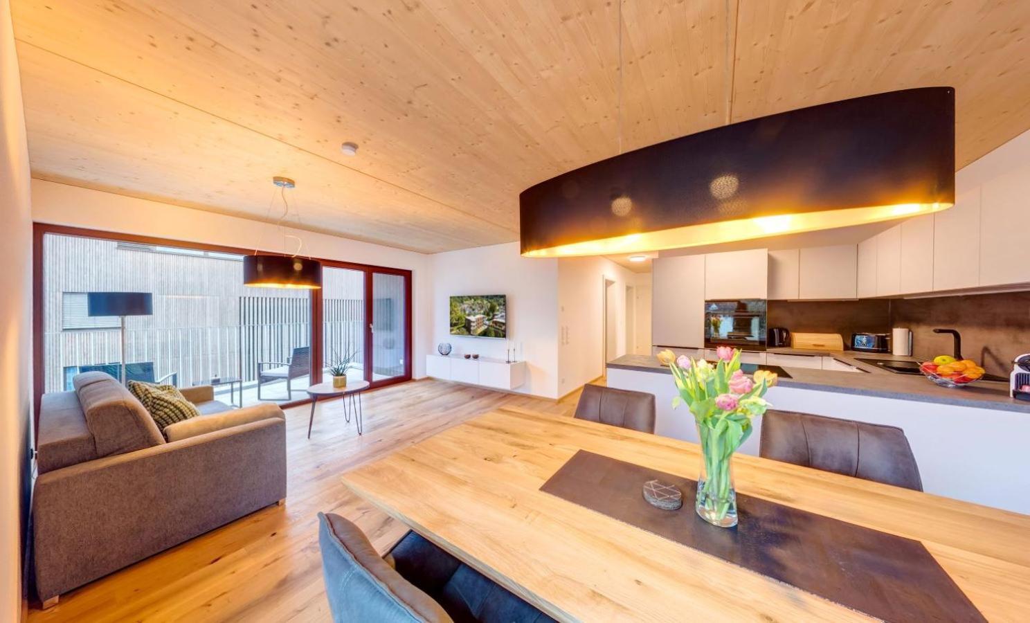 Urban-Apartmenthaus Zwischen Berg Und See Dornbirn Bagian luar foto